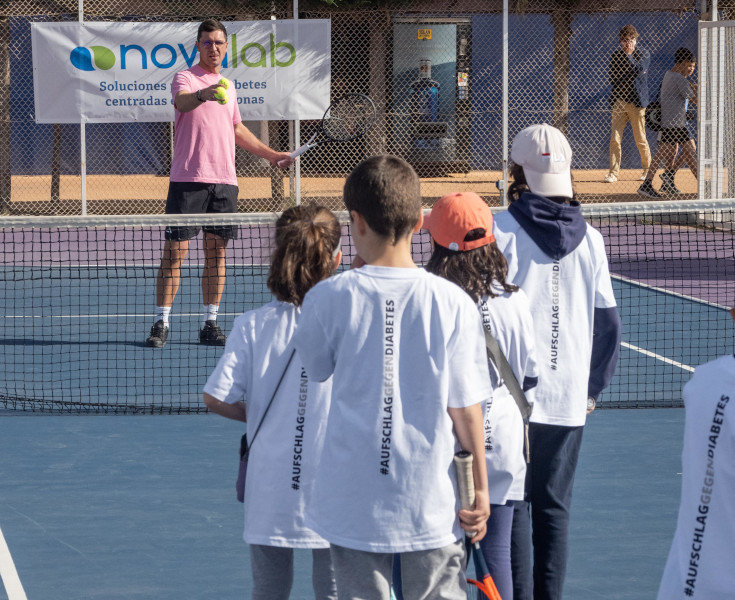 30 niños con diabetes tipo 1  pudieron jugar al tenis bajo las directrices de Alexander, Irina y Mischa Zverev, padres y hermano del número 5 del Mundo del Mundo